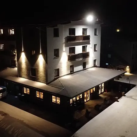 Contiki Haus Schoeneck Хопфгартен-им-Бриксенталь