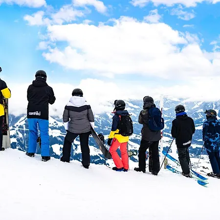 Contiki Haus Schoeneck Hostal