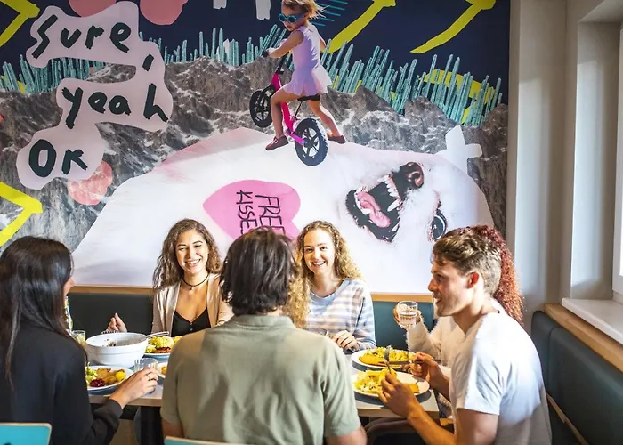 Contiki Haus Schoeneck Hostal