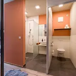 Contiki Haus Schoeneck הופגרטן אים בריקסנטל