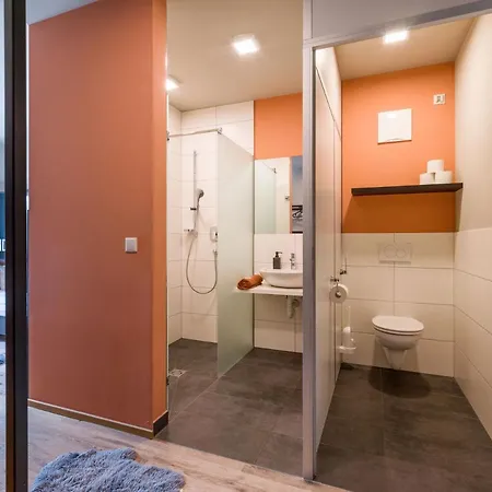 Contiki Haus Schoeneck 布里克森谷地霍普夫加尔滕