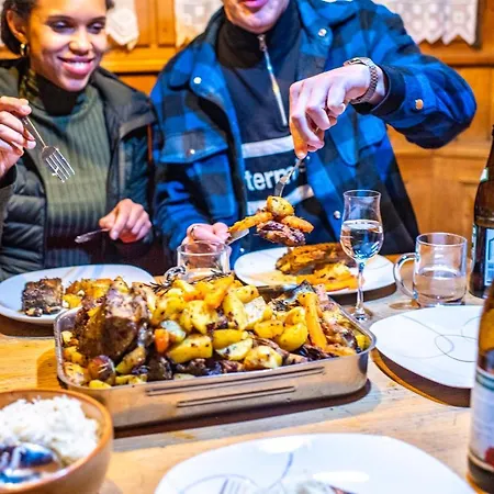 Contiki Haus Schoeneck 布里克森谷地霍普夫加尔滕